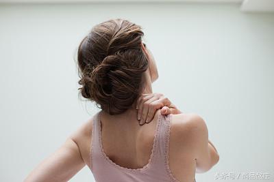 喝红酒对颈椎有好处吗,喝了红酒吃了治疗颈椎的药