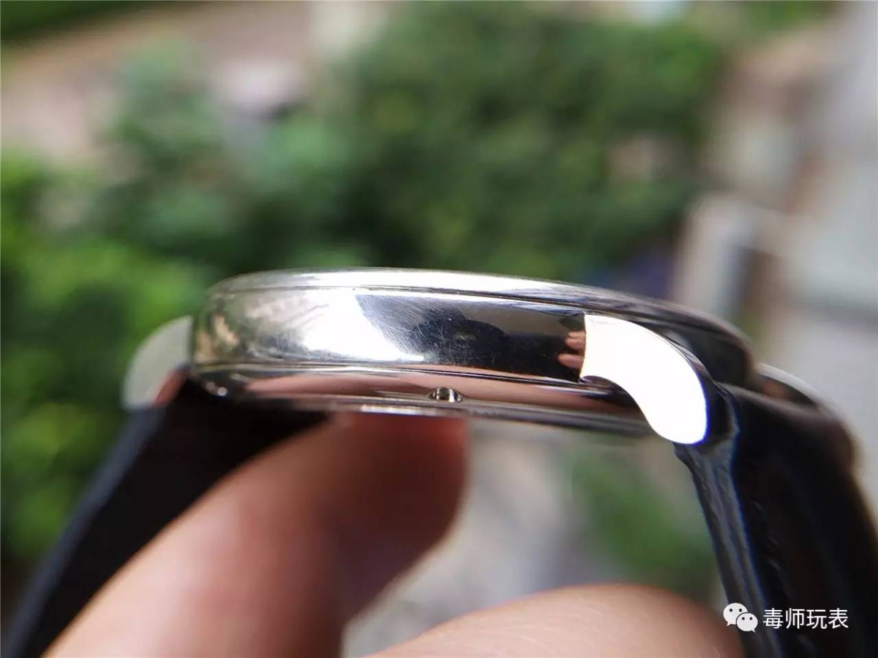 万国柏涛菲诺的秒针是弯的吗,iwc万国柏涛菲诺系列男士腕表