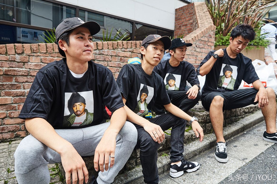 supreme17fw全黑卫衣,supremefw17