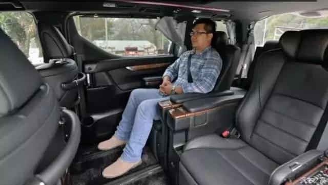 全球唯一敢加价40万的日本车，据说只有坐这车才算“圈里人”？