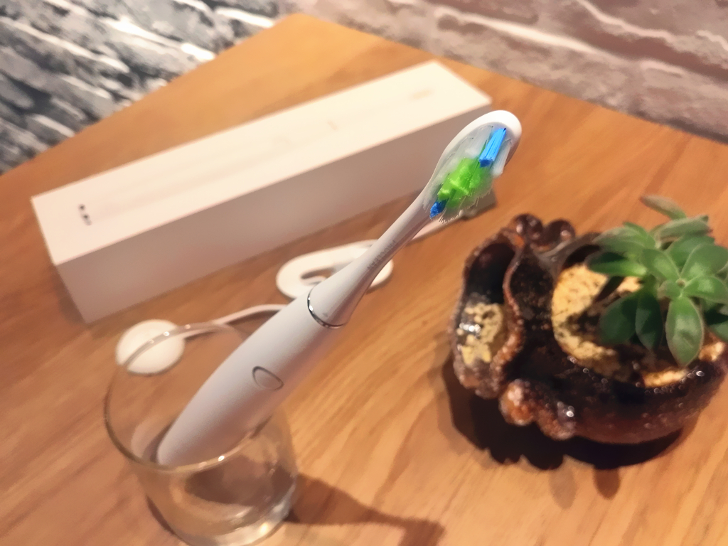 ocleanz1智能电动牙刷,电动牙刷ocleanone和ocleanx