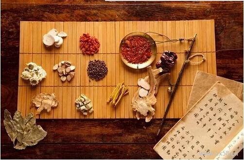 为什么执业药师工资越来越低了,执业药师上班加薪多少