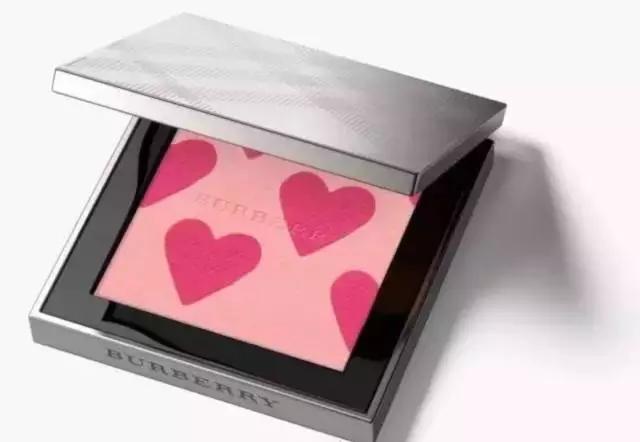 收到老公的礼物我哭了,老公第一次给我买的礼物