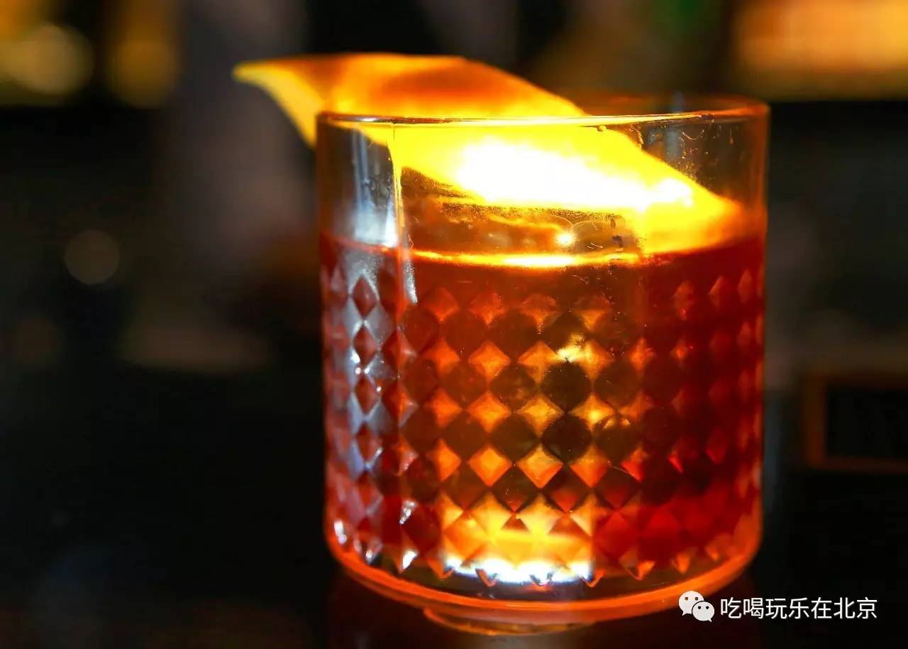 三里屯的这家店,让我甘心被“无人头”戏弄