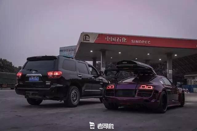 开辆超跑去*藏西**！最后看看几百万的奥迪R8破成啥样了？