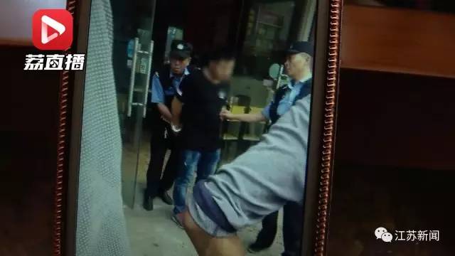 男子持刀刺妻子,17刀刺死老公案例