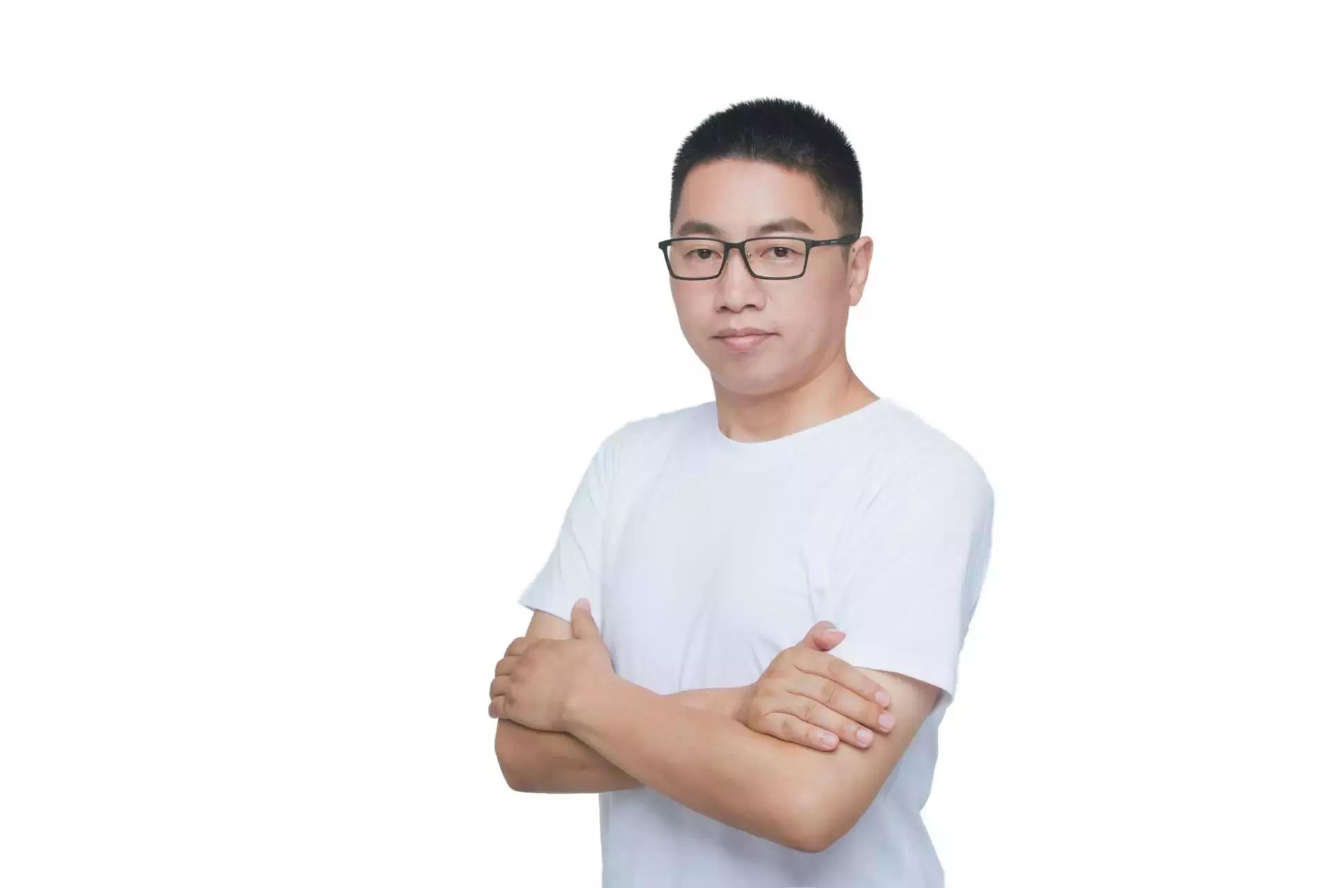 简单4步,快速制作高大上文字云人物介绍!