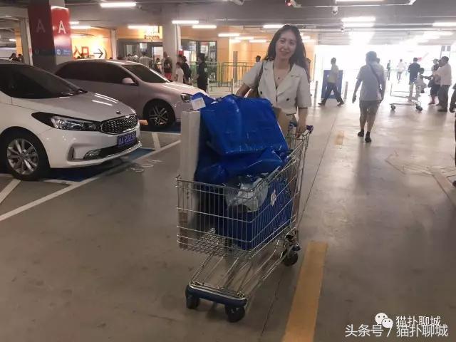 驱车百公里带聊城网友感受济南宜家的魅力，现场火爆商品抢购一空