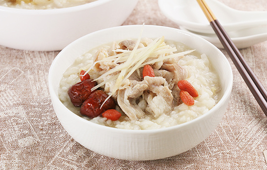 黑眼圈很重吃什么东西特别有效,黑眼圈太重怎么调理吃什么