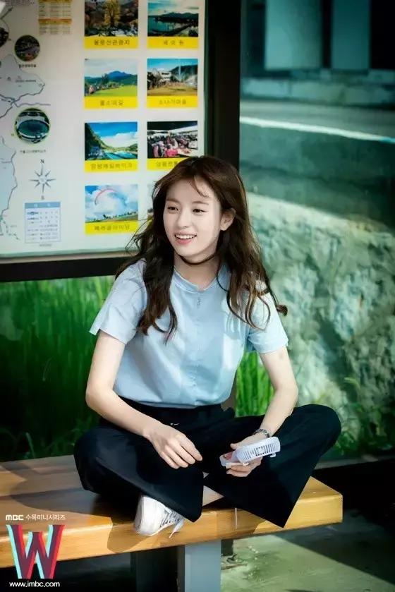 水光妆vs哑光妆,日系护肤pk韩系护肤