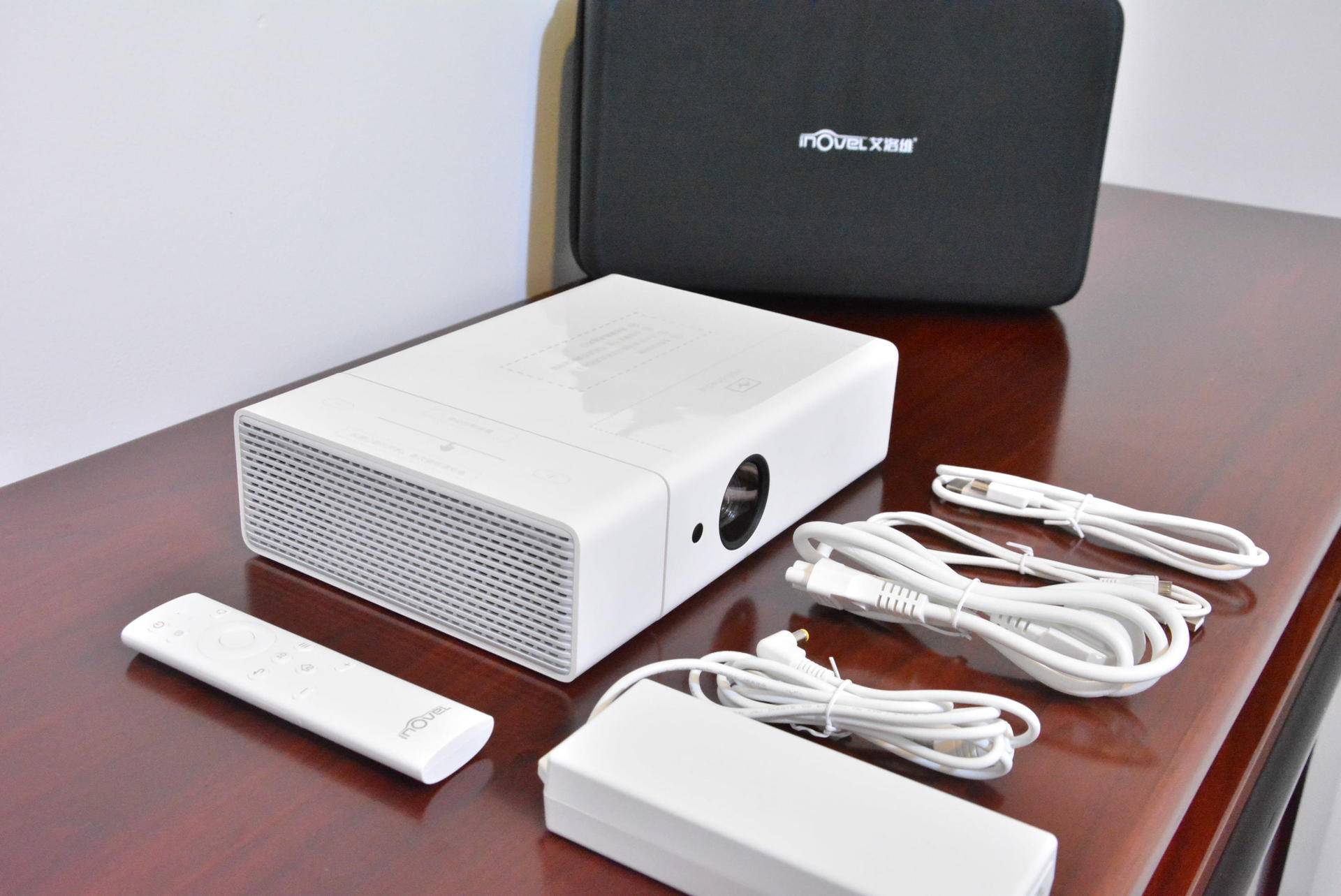 18平的房间放多大的电视,inovel艾洛维me2智能投影仪