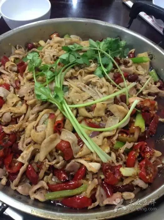 重庆这些人气爆棚却经济实惠的美食，你吃过几个？超全整理赶紧收