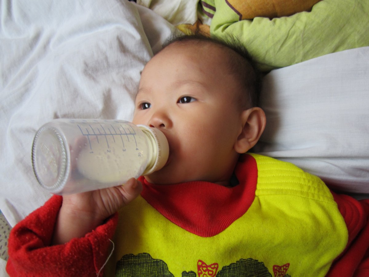 宝妈关心的奶粉问题,宝妈最关心的奶粉的奶源问题