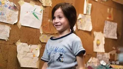 在她疯狂的自我“受虐”后，独立小片迎来了巨大的逆袭！