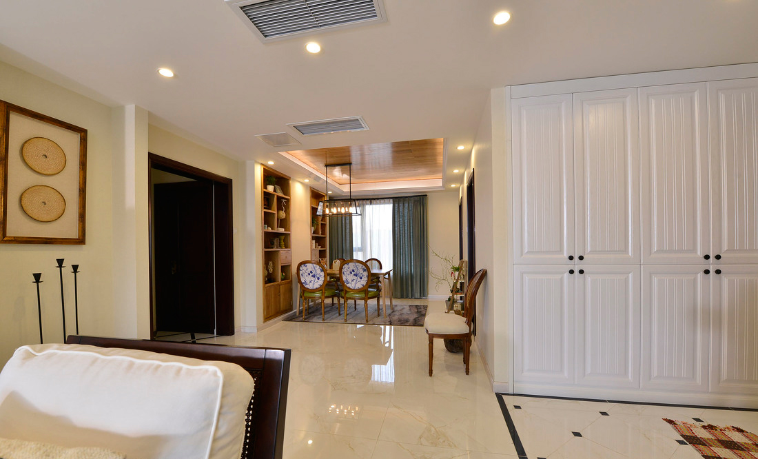 地板砖翘起来重新粘怎么做,地板砖拱起来了需要全部换吗