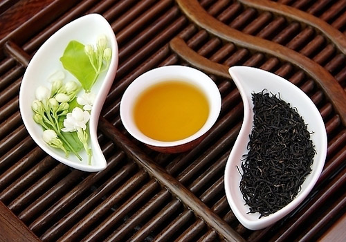 杜仲治肾虚腰痛还是损伤腰痛,杜仲补肾治腰疼要和什么搭配好