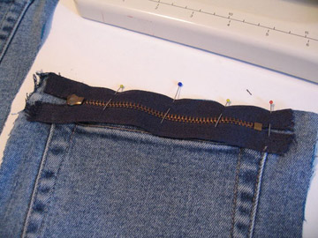 旧牛仔裤改造收纳袋教程,废旧牛仔裤手工改造收纳袋的做法