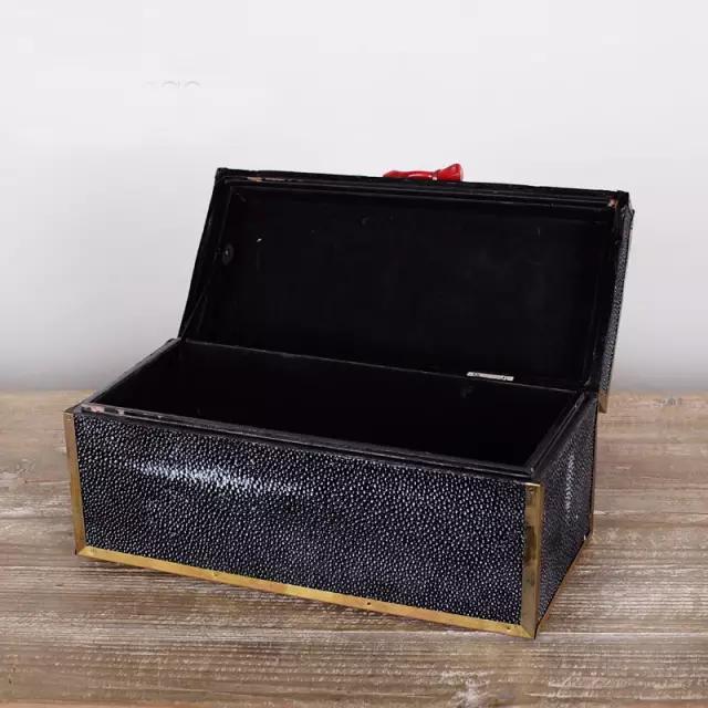 珍珠鱼皮和鳄鱼皮什么区别,珍珠鱼皮与鳄鱼皮的差别