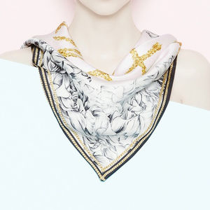 爱马仕丝巾旧款打折,爱马仕丝巾向女王致敬特别款