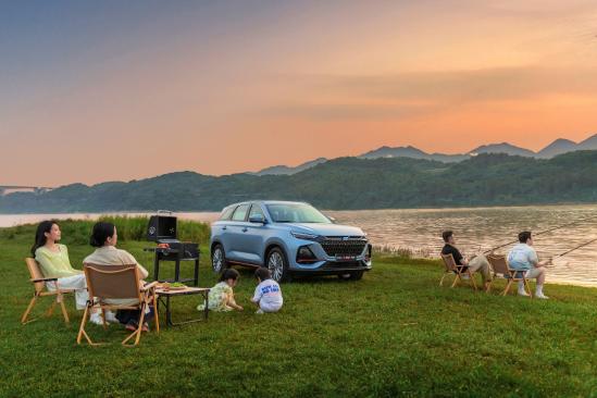 欧尚x7plus7座落地价格图片,长安欧尚x7plus7座自动挡落地价