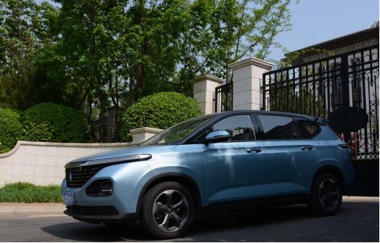 新宝骏rm5空间多少升,新宝骏6座rm5手动挡的多少钱