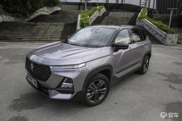 五菱宝骏新款7座suv2022款自动挡 (新宝骏suv哪款最好)