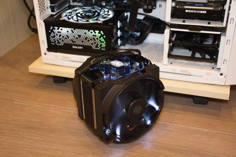 年后首波入坑硬件，这个散热器造型打几分CMMasterAirMaker8