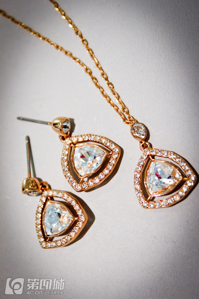 有折扣丨没买新包新鞋新衣服的，都奔这儿去了！