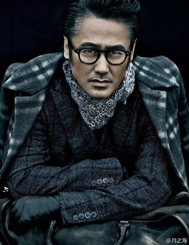 普通男人戴眼镜显得沉稳了,戴眼镜的男人如何保持帅气