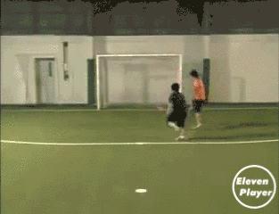 五人足球花式过人集锦,足球野球场实用的过人技巧