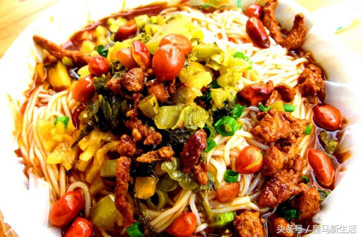 北海网红海鲜粉10元一碗,广州老字号海鲜粉