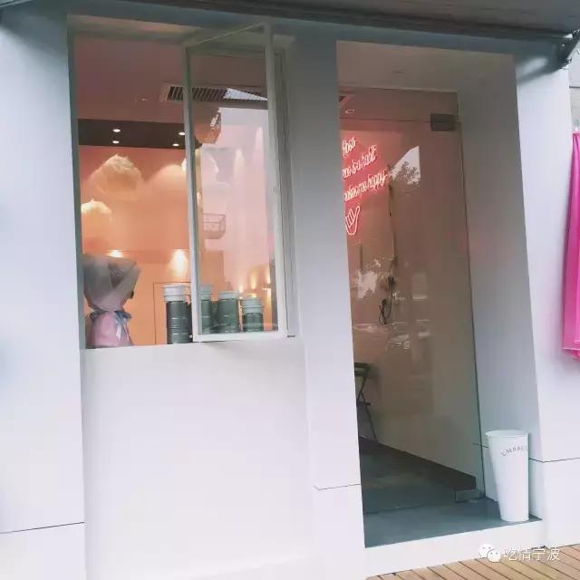 法国蓝带老板的少女心冰淇淋，吃完再拍照打卡吧！