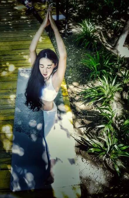 瑜伽成人班学费多少钱一个月,练习瑜伽学费多少钱一个月