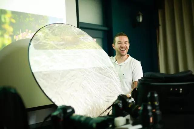 使用光影魔术手增加相片像素,使用光影魔术手改变照片底色