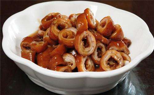 猪耳朵猪头肉猪脚怎么做好吃,煮猪头猪大肠最正宗的做法