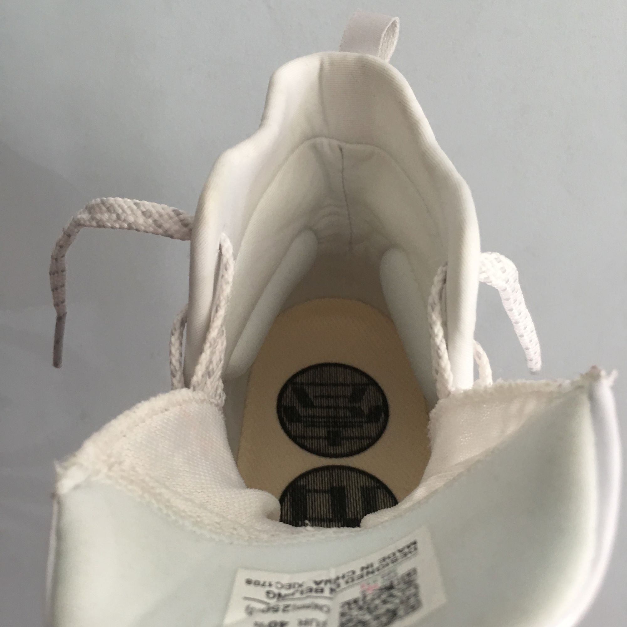 李宁专业篮球鞋测评驭帅11,驭帅11白底和红底是否有所不同