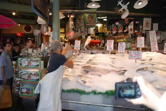 西雅图派克街鱼市场,去西雅图自助必吃的美食