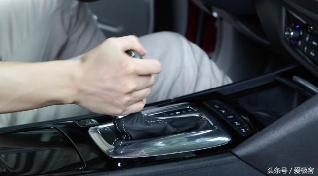 君威的9at变速箱是爱信的吗,23款君威9at变速箱多久需要换油