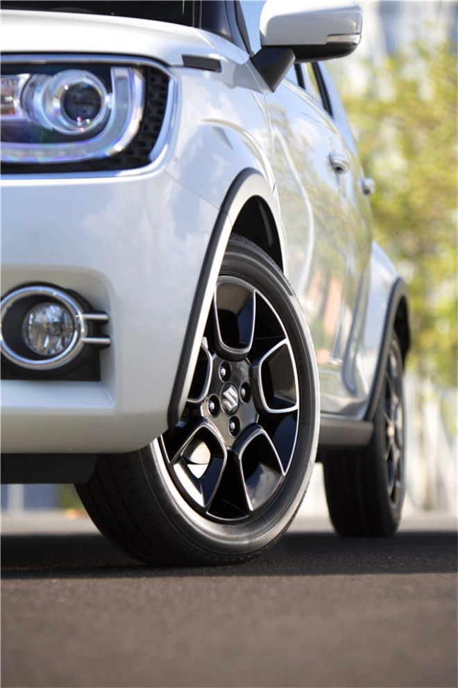 这台国产suv堪称静音王,这台小型suv足够野性