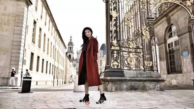 安以轩戚薇同台,安以轩为爱宣言