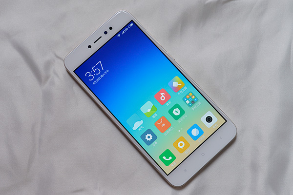 都配置4GB内存64GB存储,小米三款5字头手机如何选?