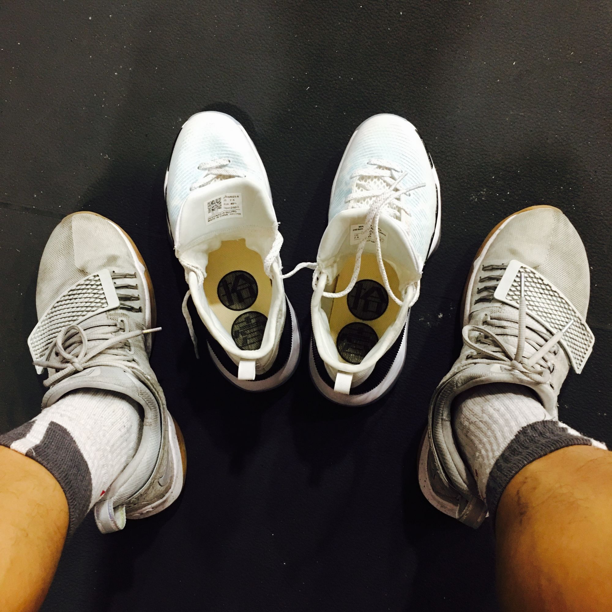 李宁专业篮球鞋测评驭帅11,驭帅11白底和红底是否有所不同