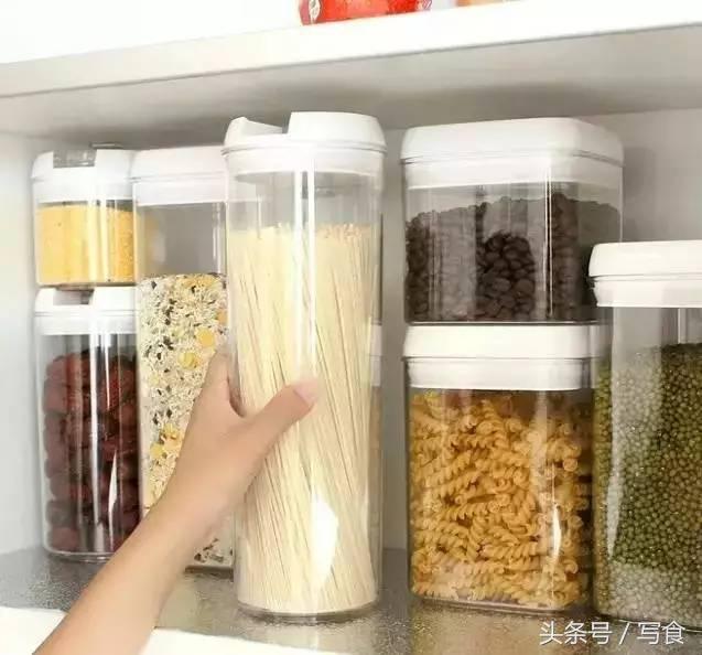 巧用这4种方法收拾烘焙工具，厨房就再也没有乱过！