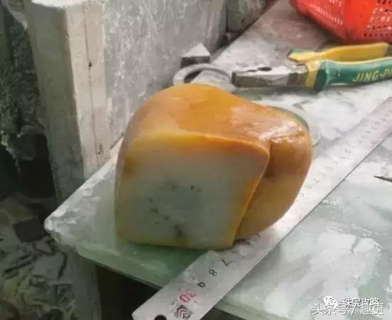 和田玉烧色和染色的区别,和田玉籽料烧皮料对人的害处