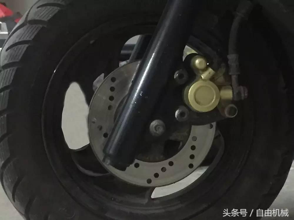 一万左右本田的踏板摩托车推荐,一万元左右超大坐桶踏板摩托车