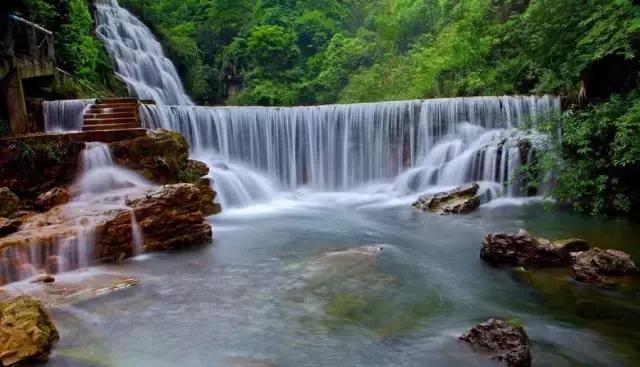 成都周边的野瀑布,成都周边超级宽大瀑布