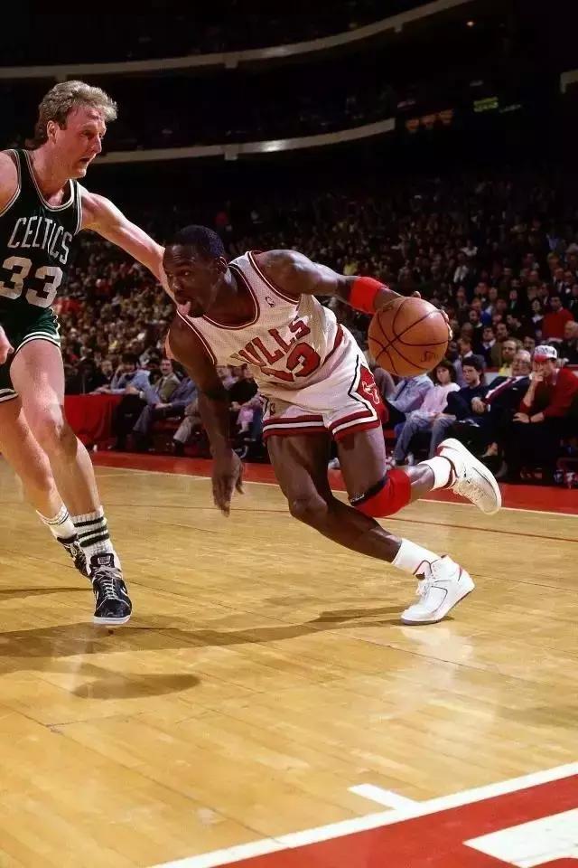 现在我大概可以想象到明年的AJXXXIII是什么样了