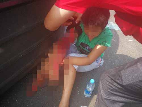 高速路翻车救人感人视频,高速发生车祸幸存的6岁女孩