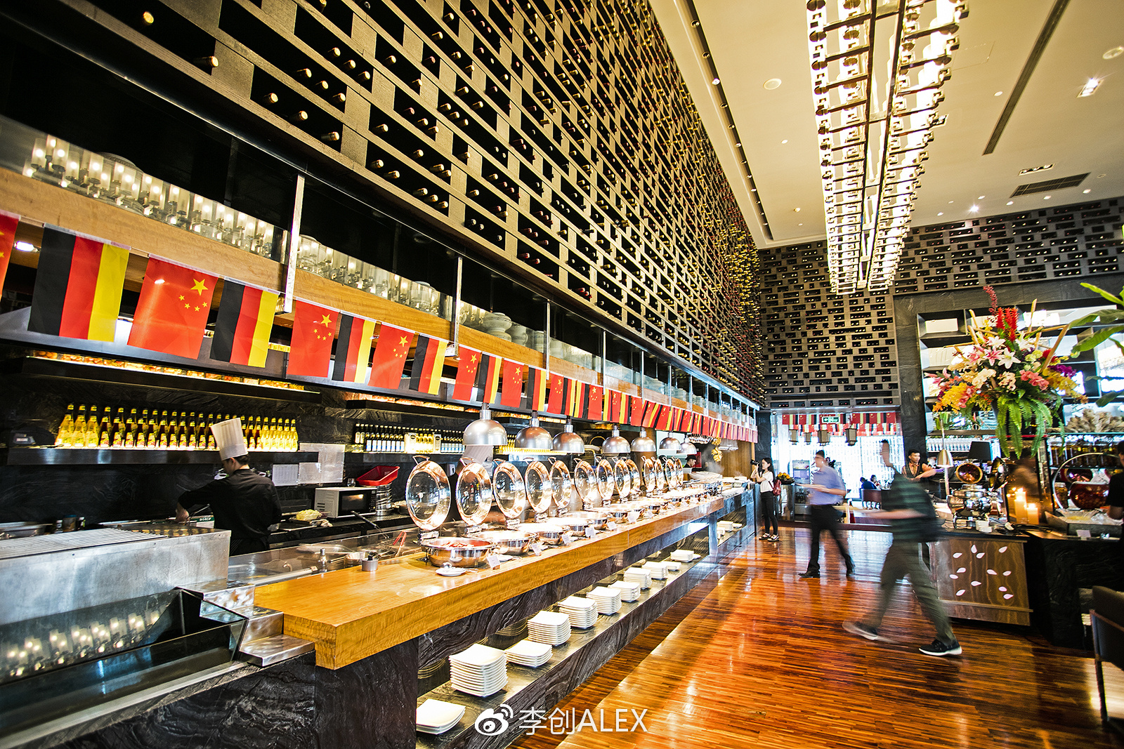 在自己的城市住酒店叫什么,在自己城市里的酒店度假