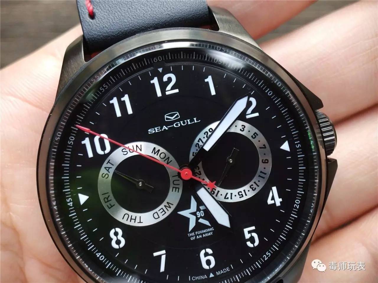海鸥长津湖手表限量款,海鸥建国大业手表